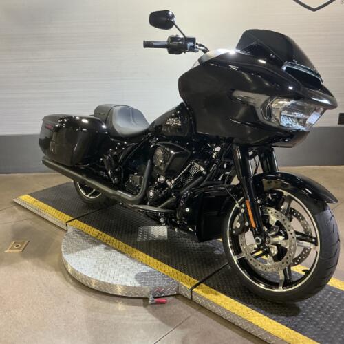 FLTRX 2026 Road Glide® thumb 3