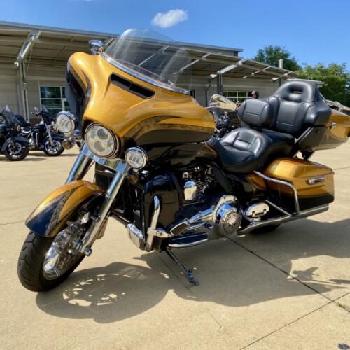 2015 Harley-Davidson CVO Ultra Limited Two-Tone Gold Rush/Carbon Dust thumb 3