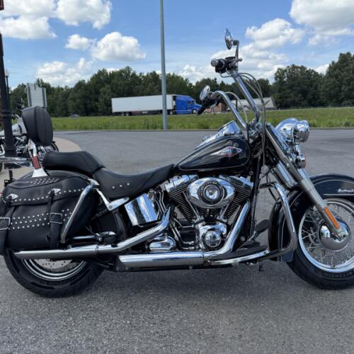 2014 Harley-Davidson® Heritage Softail® Classic Black thumb 2