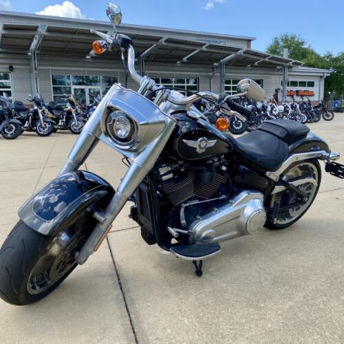 2020 Harley-Davidson Fat Boy® 114 River Rock Gray/Vivid Black thumb 3