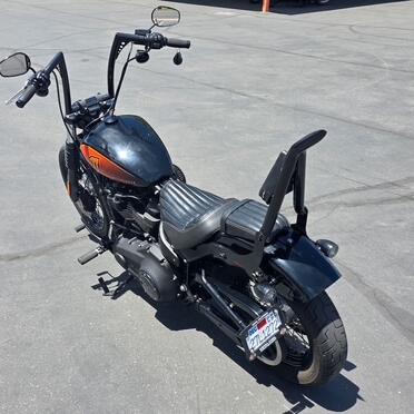FXBBS 2021 Street Bob® 114 thumb 1