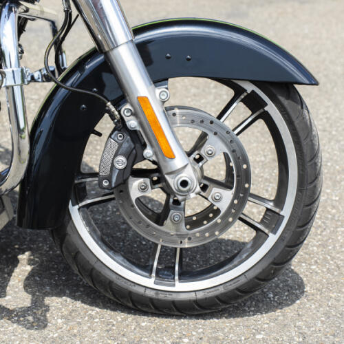 FLHXS 2017 Street Glide® Special thumb 2