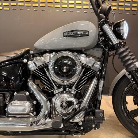 2025 Harley-Davidson® Street Bob® Billiard Gray w/Cast Wheels thumb 3