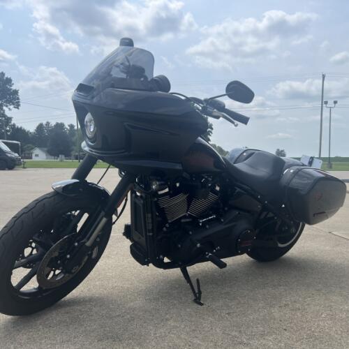 2026 Harley-Davidson® Low Rider® ST Vivid Black Black Trim thumb 1