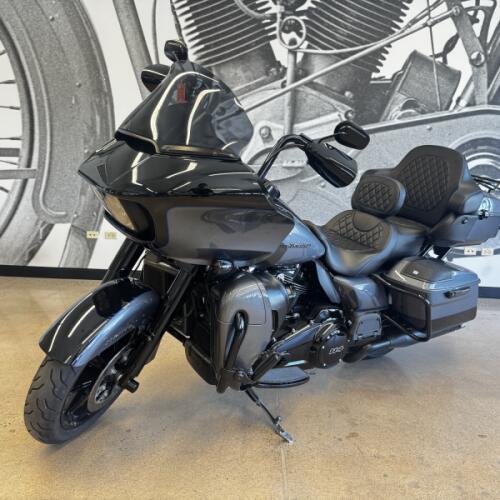2021 Road Glide® Limited FLTRK thumb 1