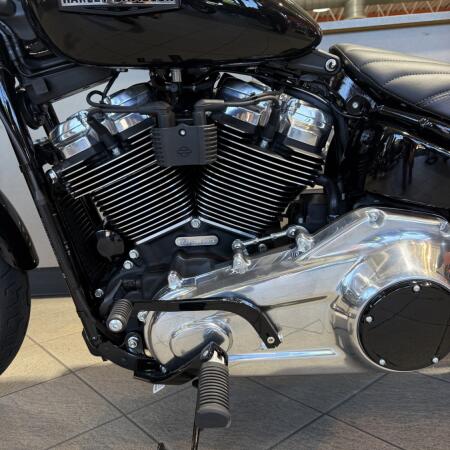 FXBB 2026 Street Bob® thumb 1