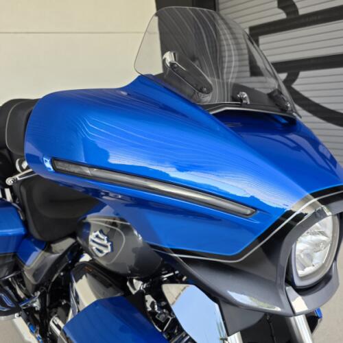 2026 Harley-Davidson® CVO Street Glide Limited Electric Coast CVO Two-Tone thumb 2