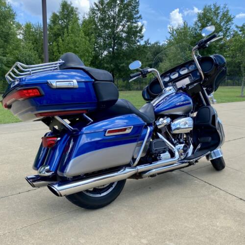 2017 Harley-Davidson Ultra Limited SUP BLU/BLT SLV W/PINSTRIPE thumb 1