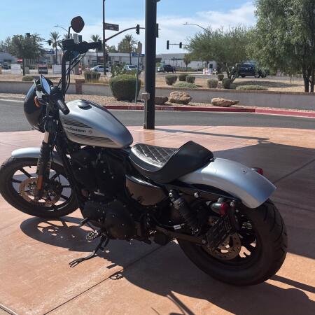 XL 1200NS 2020 Iron 1200™ thumb 1