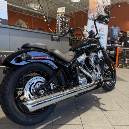 FXBB 2026 Street Bob® thumb 3