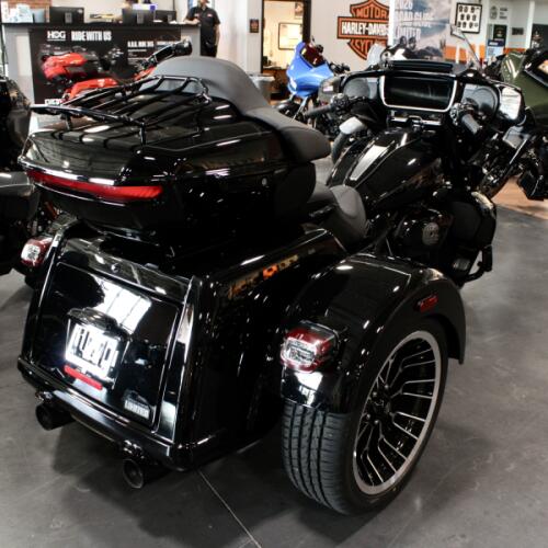 2026 Harley-Davidson Street Glide 3 Limited thumb 2