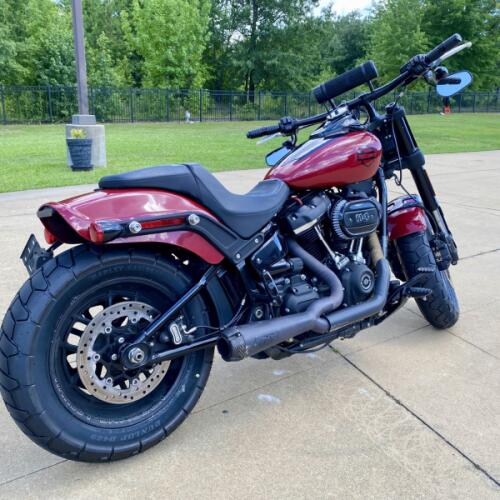 2021 Harley-Davidson Fat Bob 114 Billiard Red thumb 1