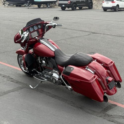 FLHXSE 2016 CVO™ Street Glide® thumb 1