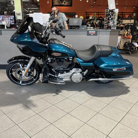 FLTRX 2026 Road Glide® thumb 2