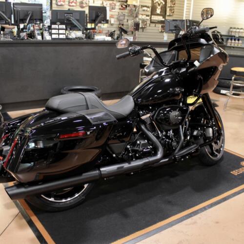 2026 Harley-Davidson Road Glide Grand American Touring thumb 2