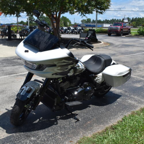 FLTRX 2026 Road Glide® thumb 1