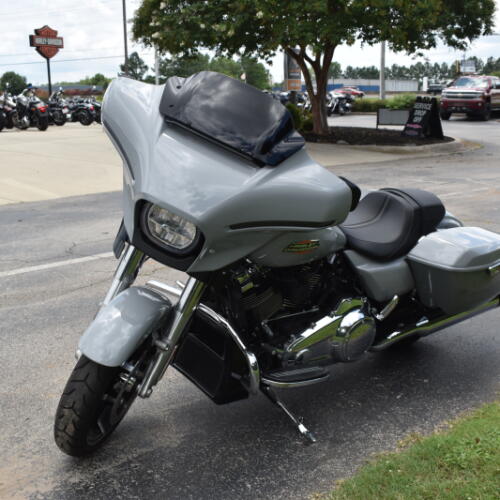 FLHX 2024 Street Glide® thumb 1