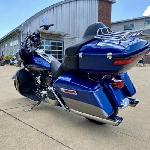 2017 Harley-Davidson Ultra Limited SUP BLU/BLT SLV W/PINSTRIPE thumb 2