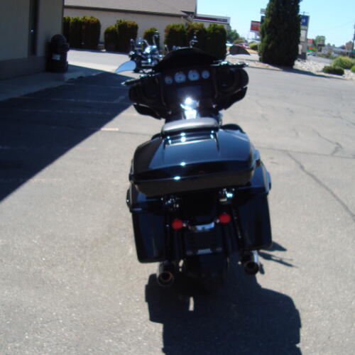 2014 Harley-Davidson® Street Glide® Vivid Black thumb 2