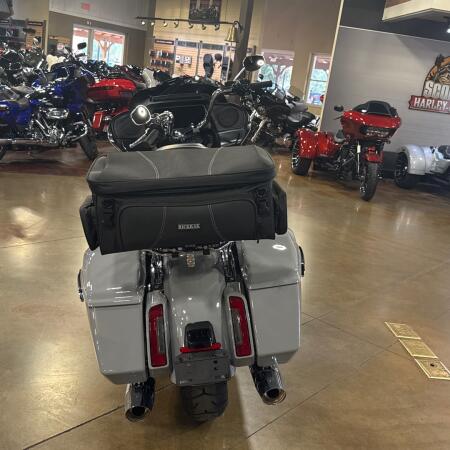 FLTRX 2025 Road Glide™ thumb 0