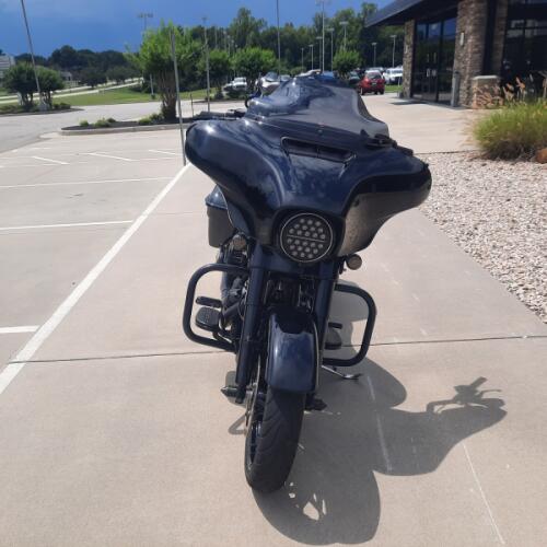 2020 Harley-Davidson® Street Glide® Special Vivid Black thumb 2
