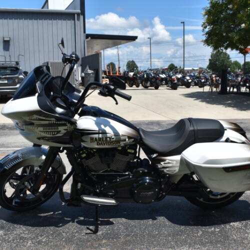 FLTRX 2026 Road Glide® thumb 0