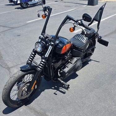 FXBBS 2021 Street Bob® 114 thumb 2