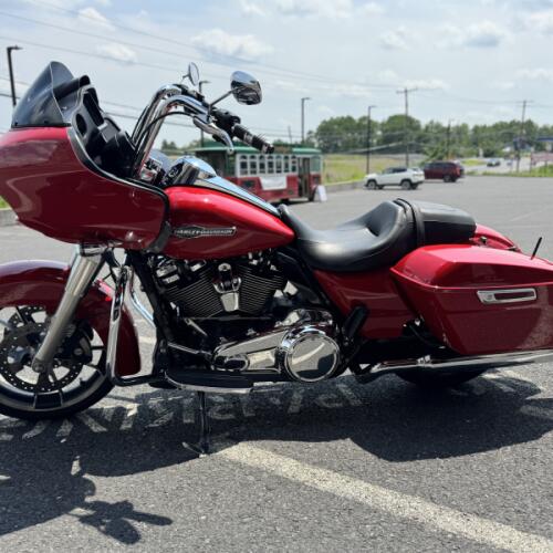 FLTRX 2023 Road Glide® thumb 1
