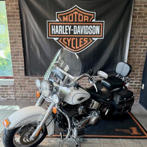 2013 Harley-Davidson® Heritage Softail® Classic Bright White thumb 1