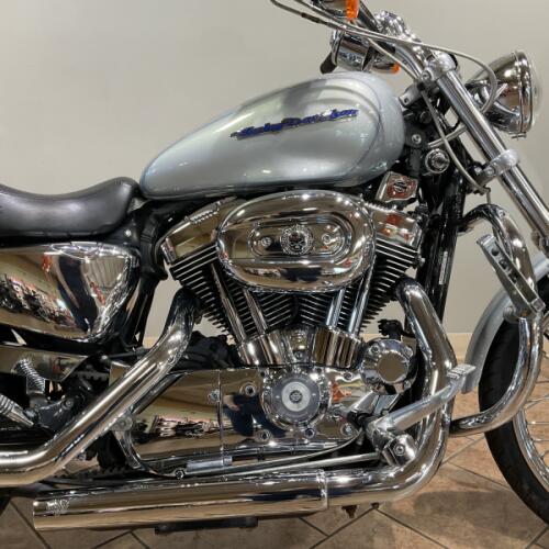2006 Harley-Davidson® XL1200C 1200 Custom Brilliant Silver Pearl thumb 3