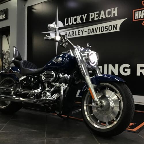 2023 Harley-Davidson® Fat Boy® 114 Bright Billiard Blue thumb 3
