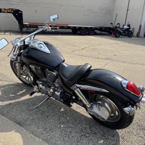 VTX1300C 2005 VTX1300C thumb 3