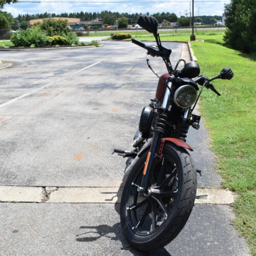 2017 Harley-Davidson® Iron 883™ thumb 2