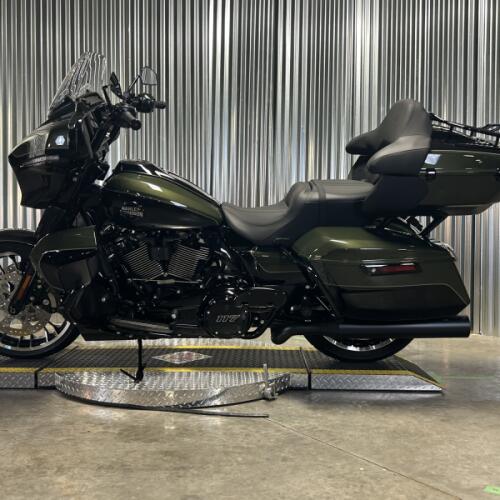 2026 Harley-Davidson® Street Glide Limited OLIV STL MTL/BLK W/ PINSTRI thumb 0