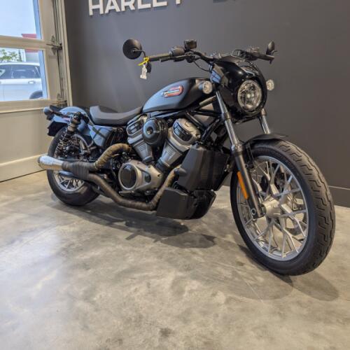 2024 Harley-Davidson® Nightster™ Special Black Denim thumb 3