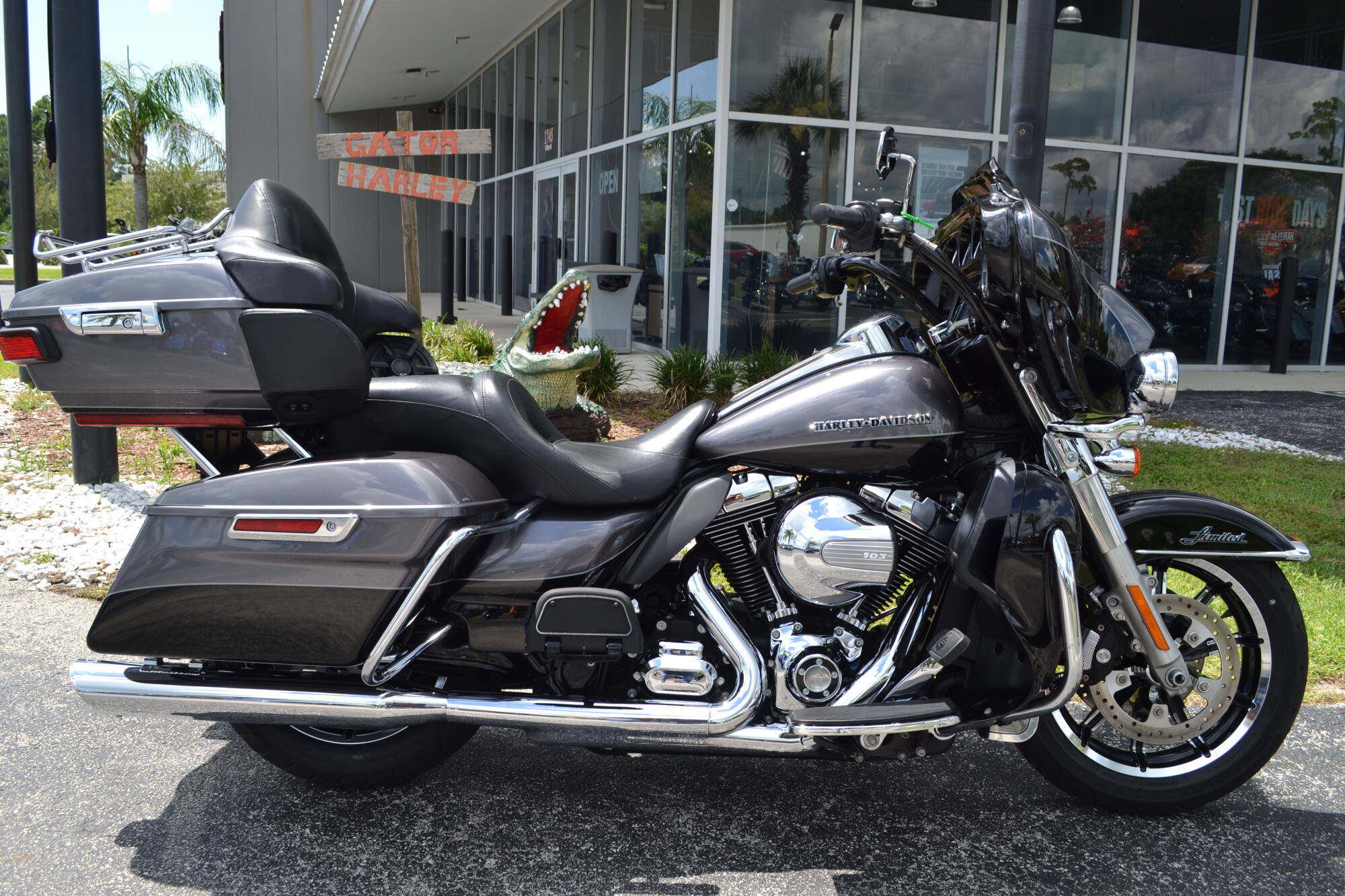 2019 Harley-Davidson® Road Glide® Special 131 - FLTRXS | Gator