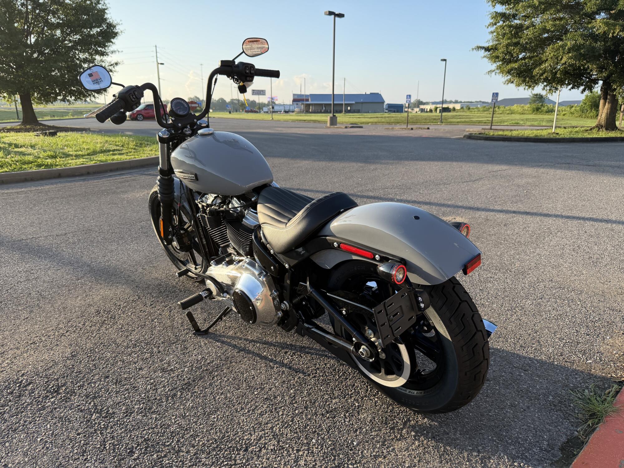 2026 Harley-Davidson® Street Bob® Solo Dark Billiard Gray, photo 8