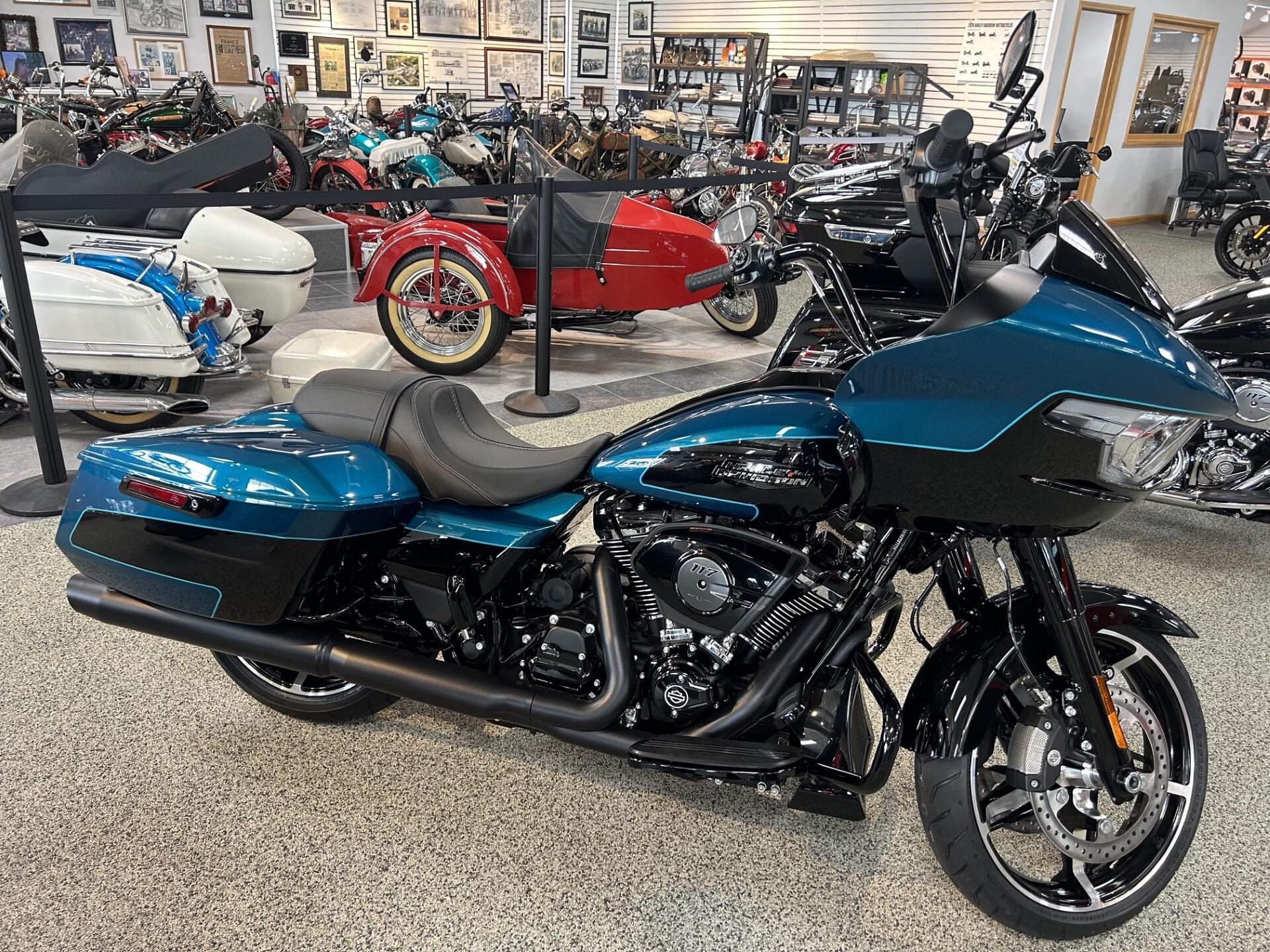 2026 Harley-Davidson® FLTRX Road Glide™