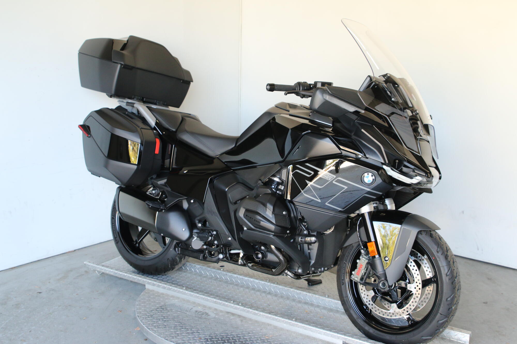 2026 BMW Motorrad R 1300 RT