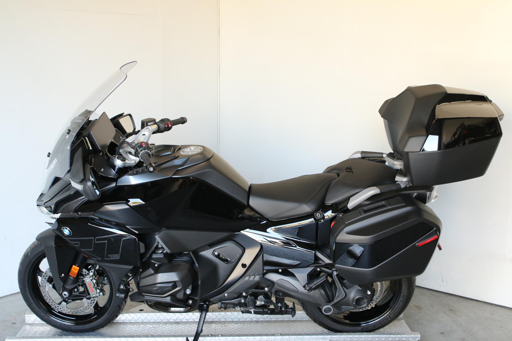 2026 BMW Motorrad R 1300 RT, photo 6