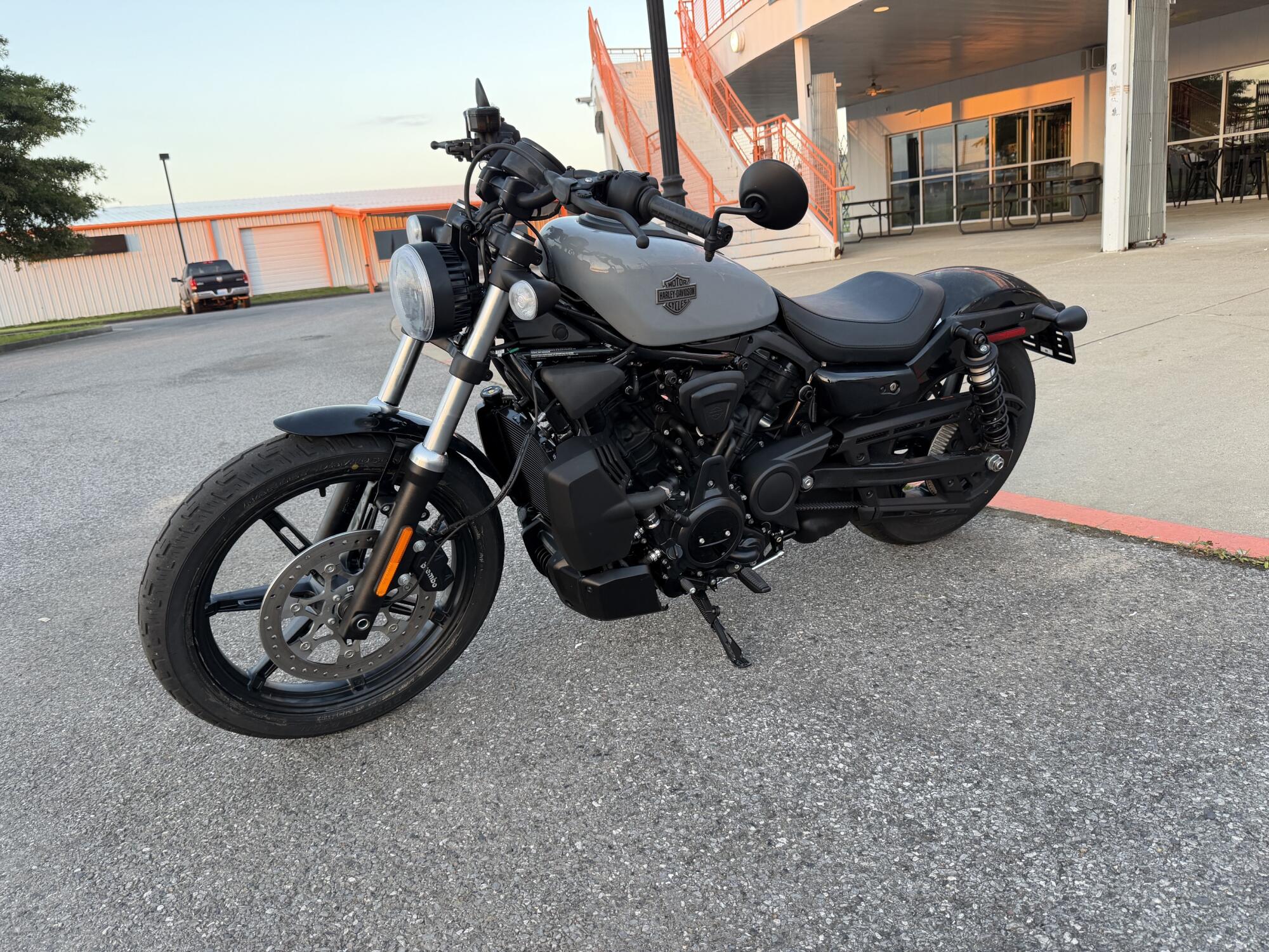 2026 Harley-Davidson® Nightster™ Dark Billiard Gray Black Trim, photo 6