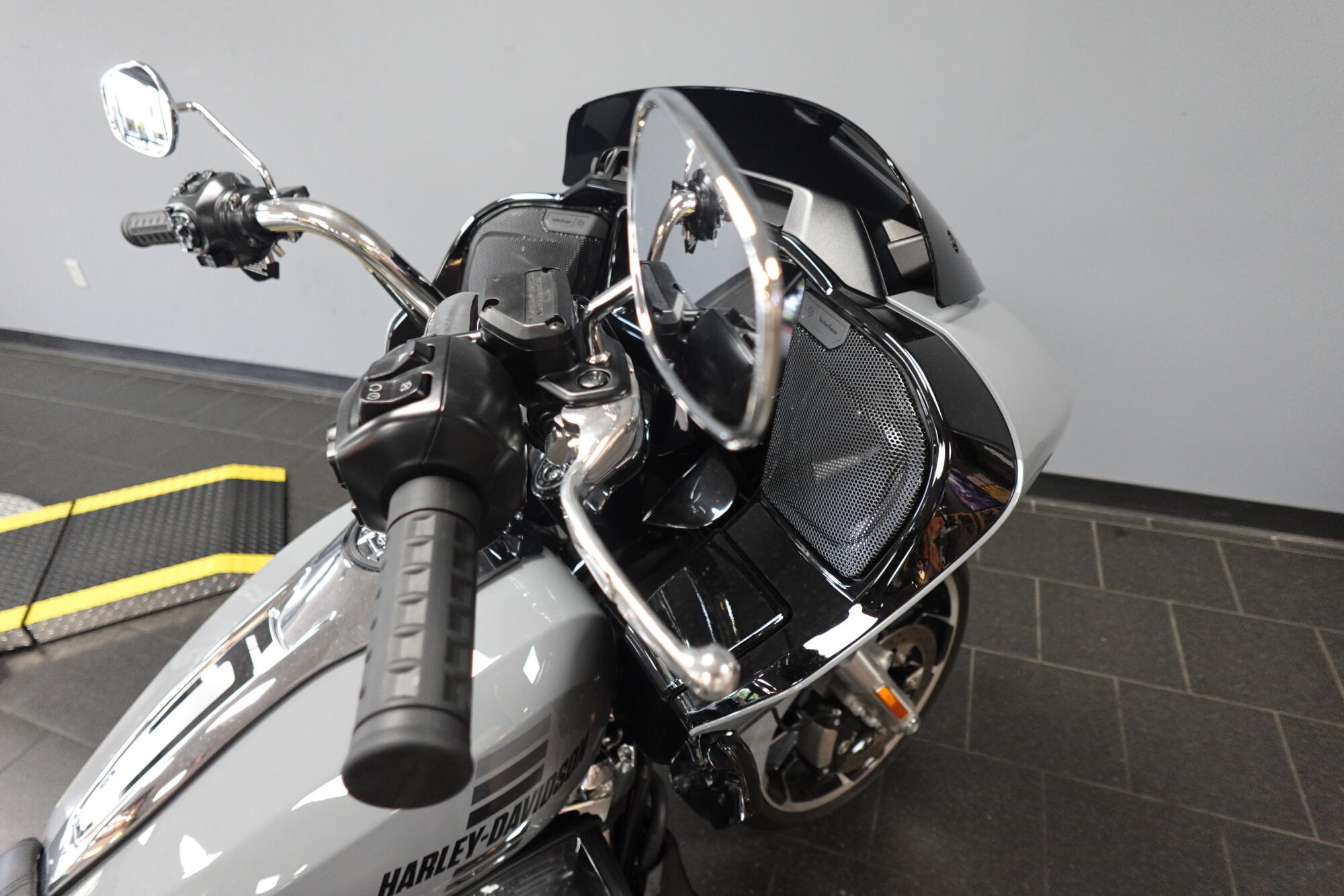 2026 Harley-Davidson® Road Glide 3 FLTRT, photo 11