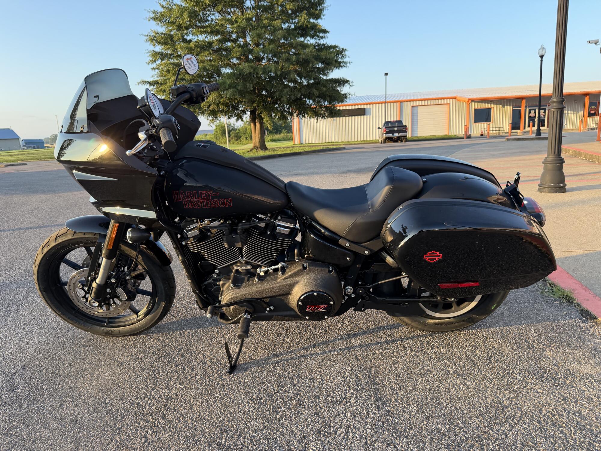 2026 Harley-Davidson® Low Rider™ ST Vivid Black Black Trim, photo 7