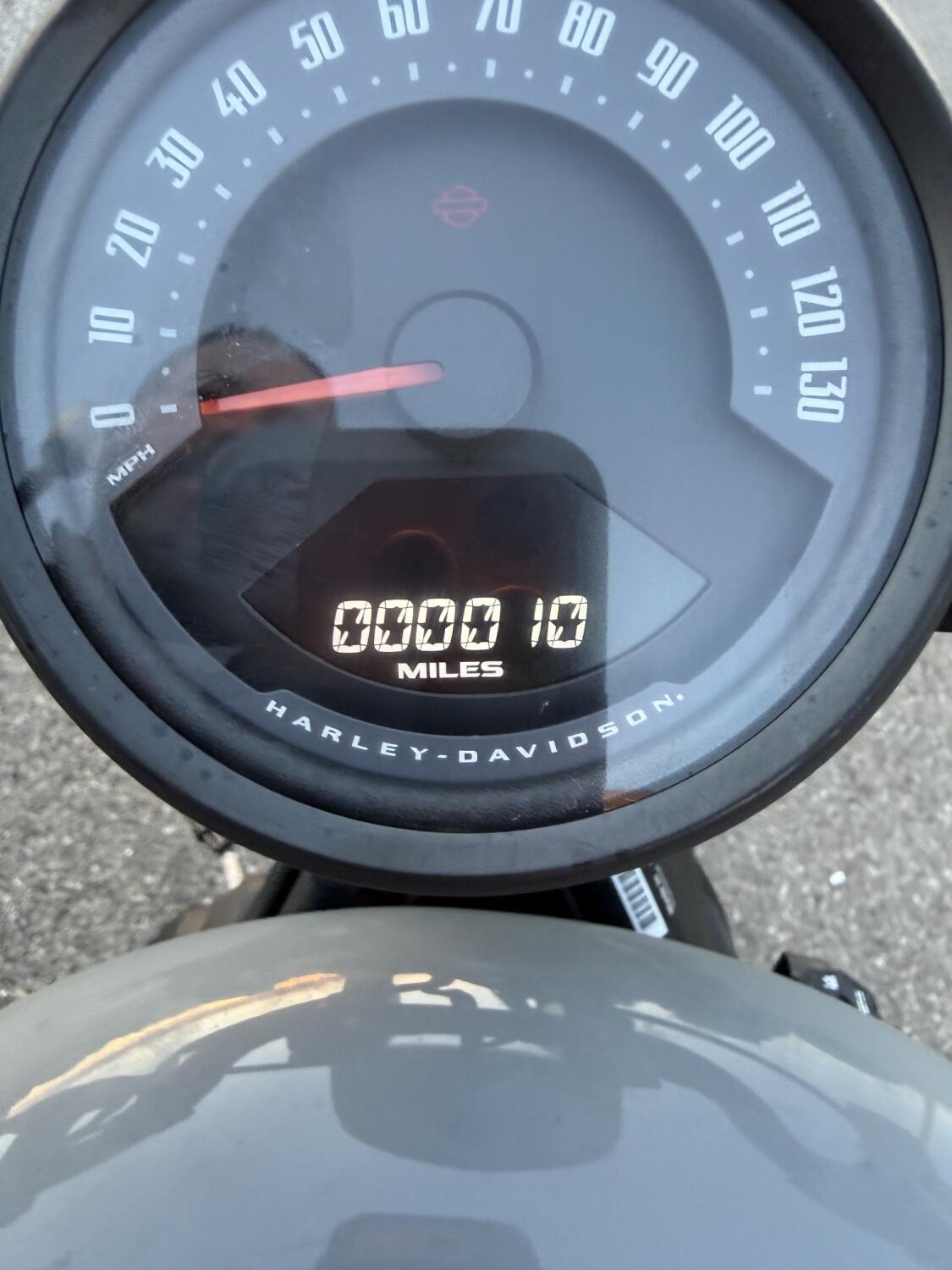 2026 Harley-Davidson® Nightster™ Dark Billiard Gray Black Trim, photo 10