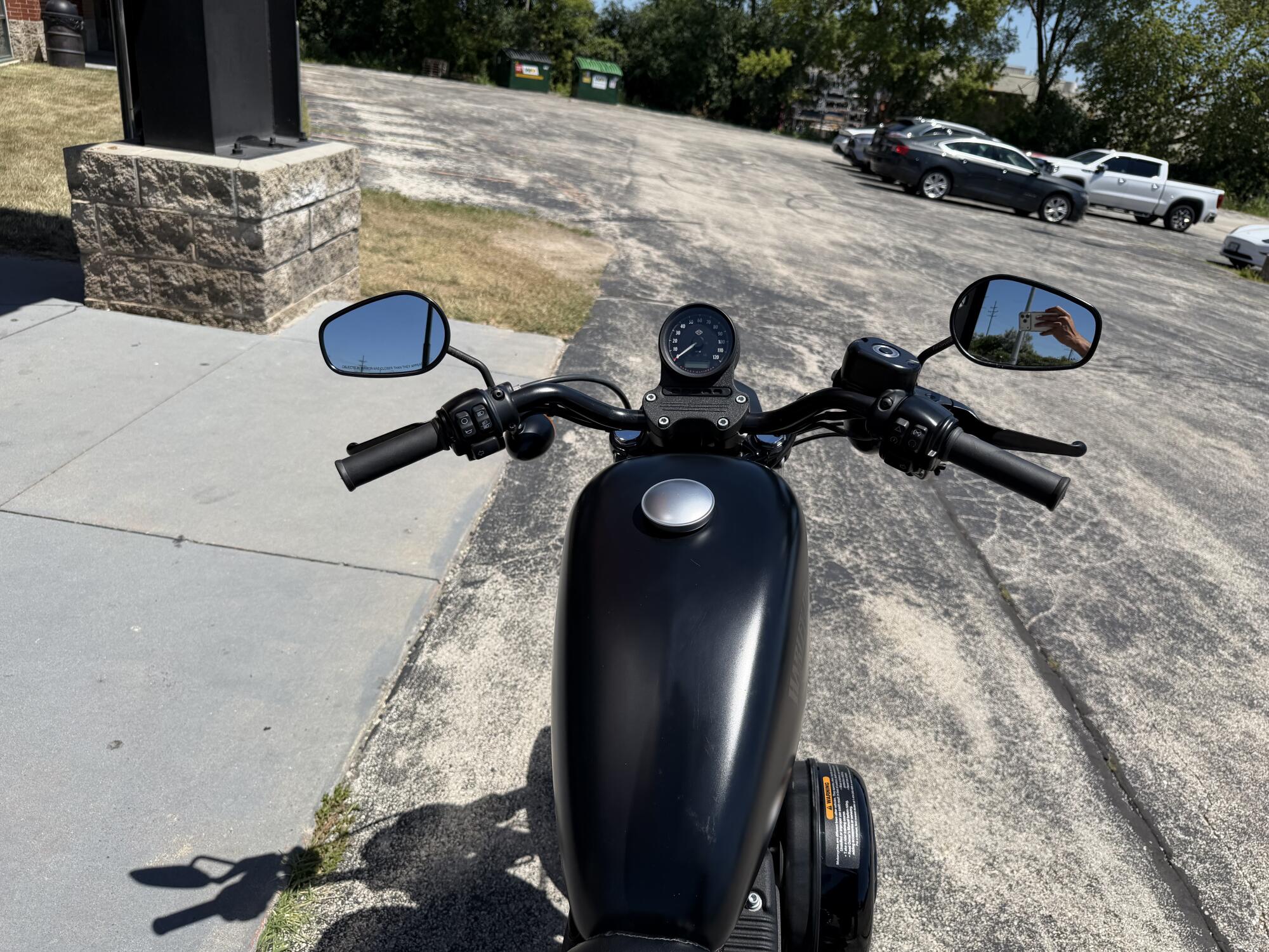 2016 Harley-Davidson Iron 883