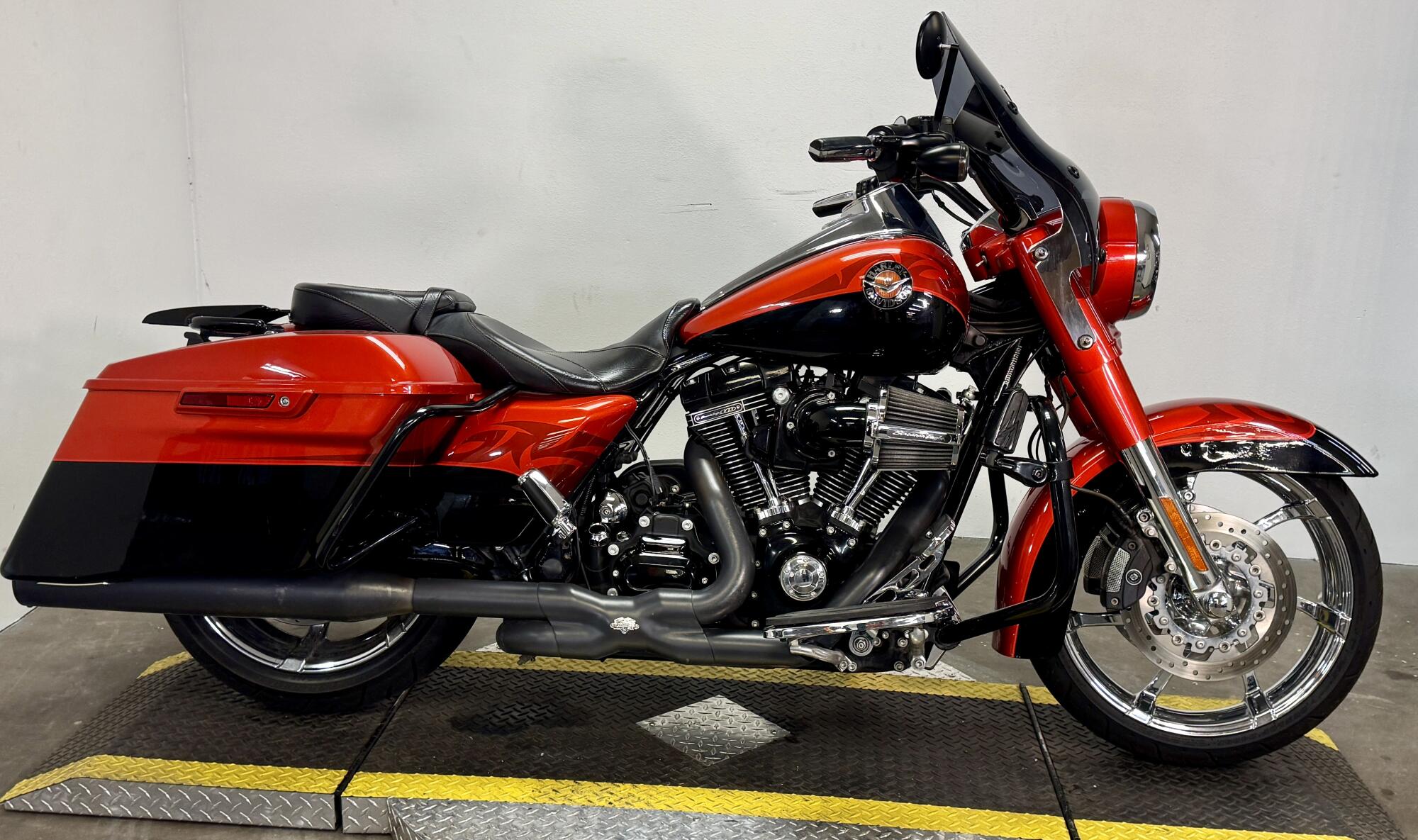 FLHRSE5 2014 CVO™ Road King®