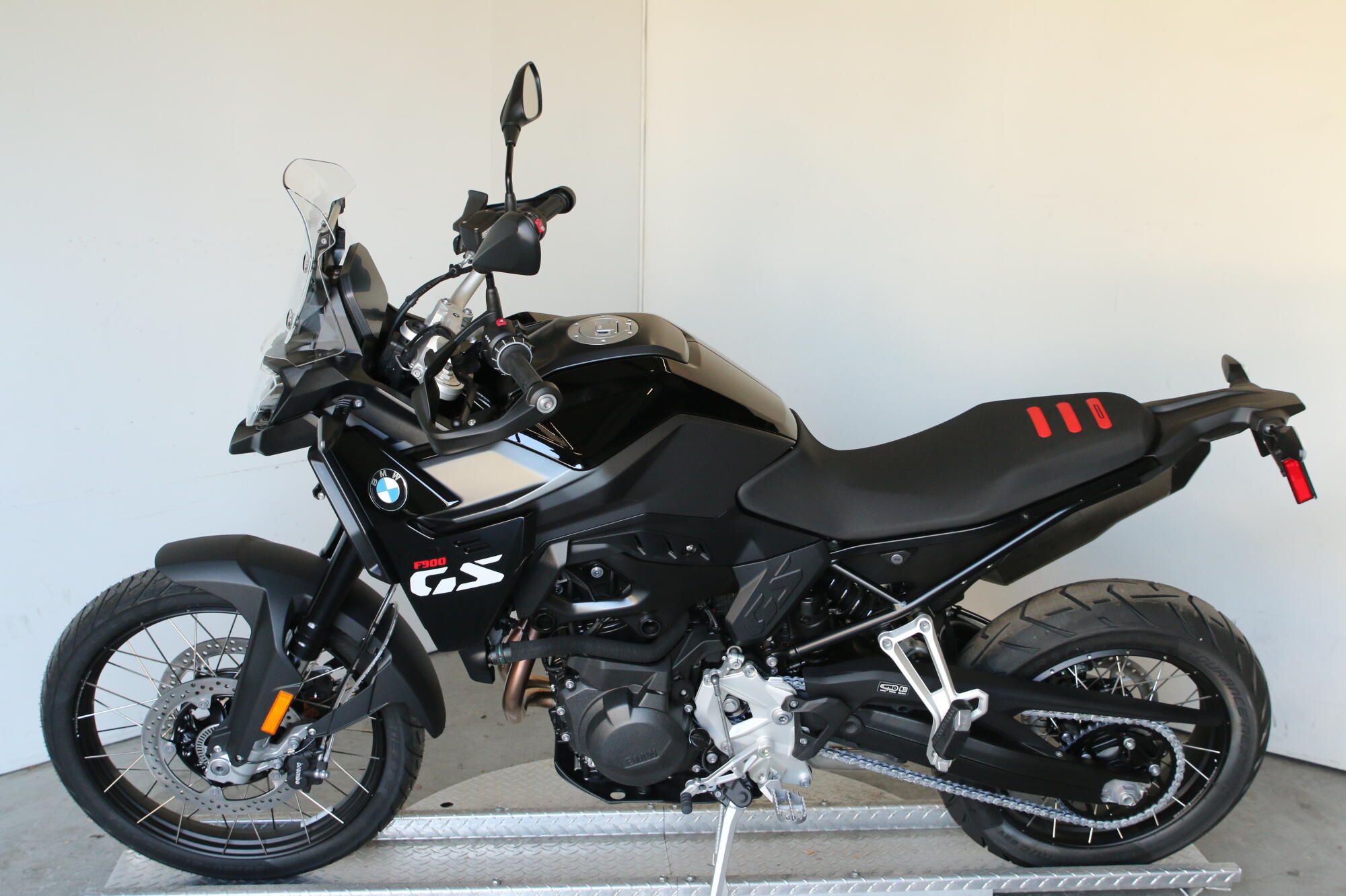 2026 BMW Motorrad F 900 GS, photo 6