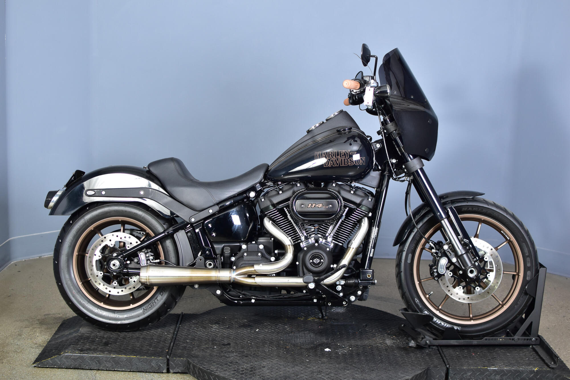 2021 Harley-Davidson® Low Rider® S Vivid Black | Desert Wind