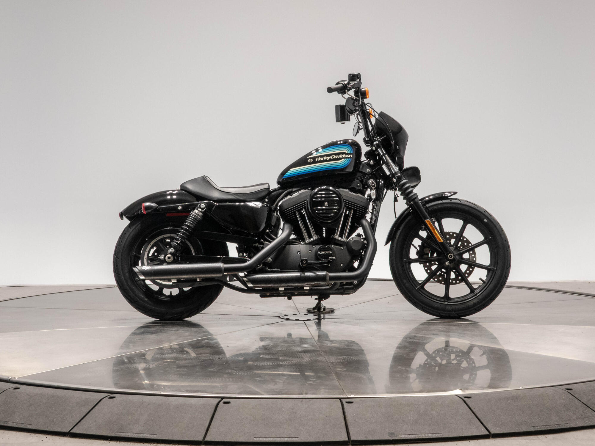 2019 HARLEY-DAVIDSON XL1200NS IRON1200 in Vivid Black