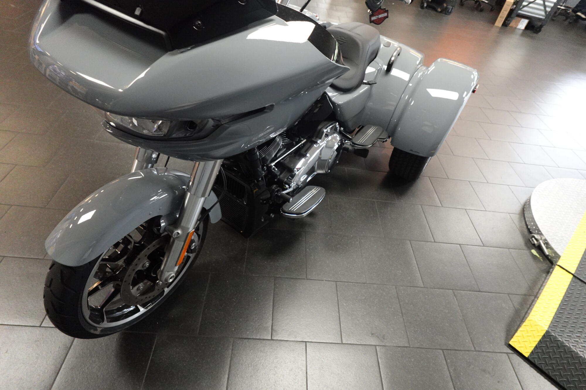 2026 Harley-Davidson® Road Glide 3 FLTRT, photo 4